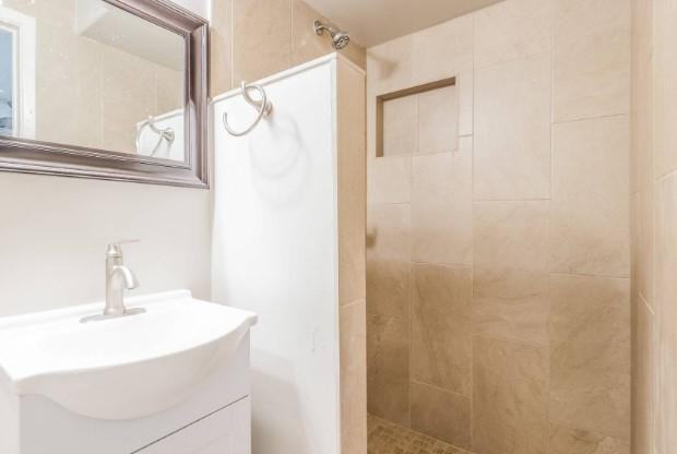 7034 South Leary Drive - Photo 3 of 5