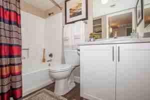 featured image of 2940 E Broadway Rd