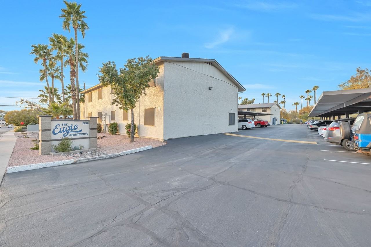 2216 E Eugie Ter #207 - Photo 7 of 9