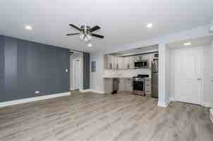 featured image of 7606 N Eastlake Ter