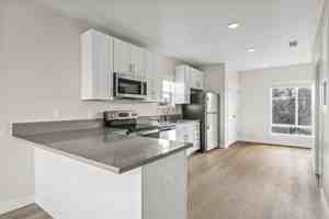 featured image of 1250 W 2nd St