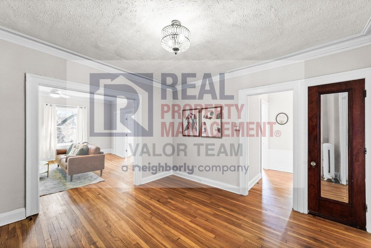 2617 Euclid Heights Blvd - Photo 2 of 22