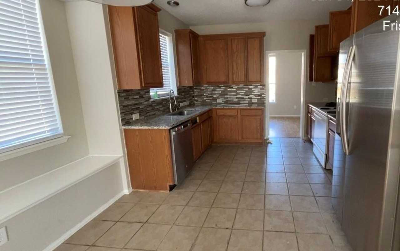 7145 Waterlily Ln - Photo 3 of 18