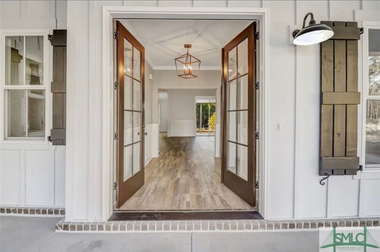 421 Bear River Dr - Photo 2 of 49