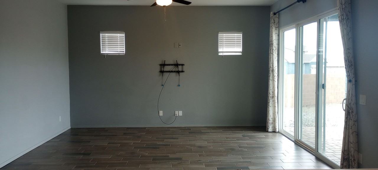 765 N Soto St - Photo 5 of 16