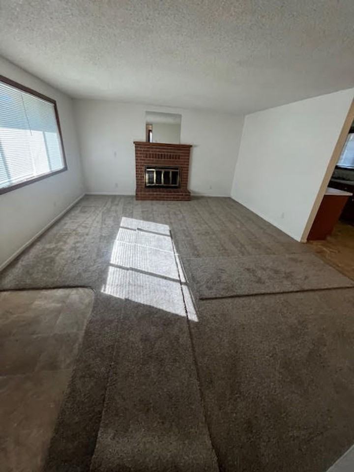 1543 Juhl St - Photo 6 of 23