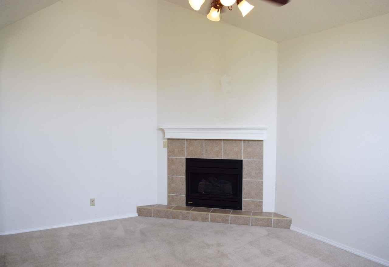 318 Carmel Valley Way - Photo 6 of 30