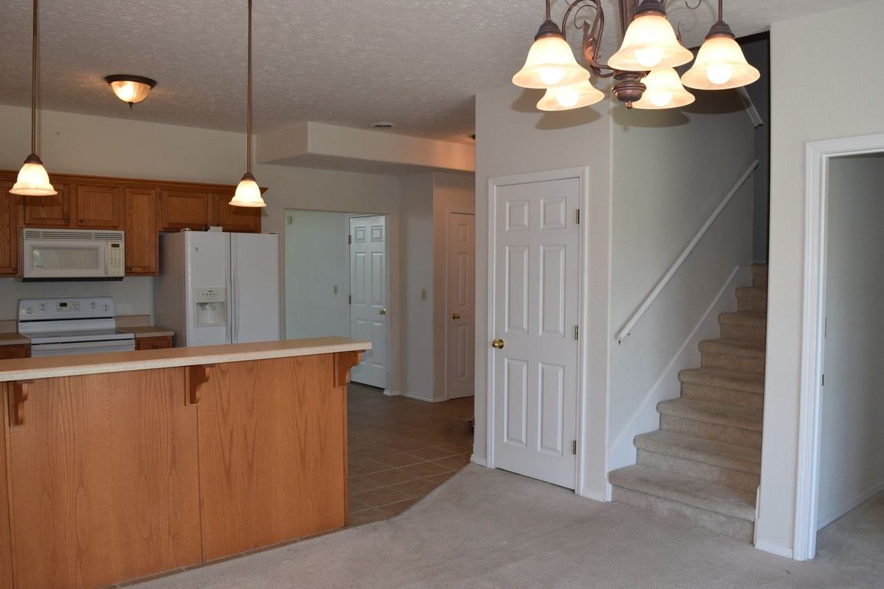 318 Carmel Valley Way - Photo 7 of 30