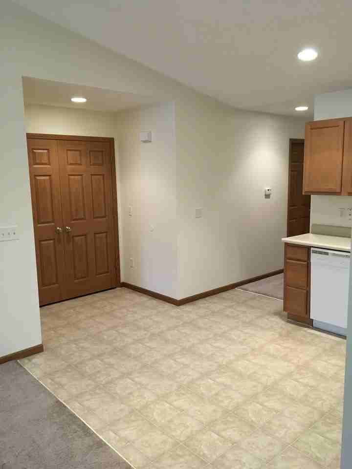 Laurel Creek Apts, 2212 Shamrock - Photo 3 of 22