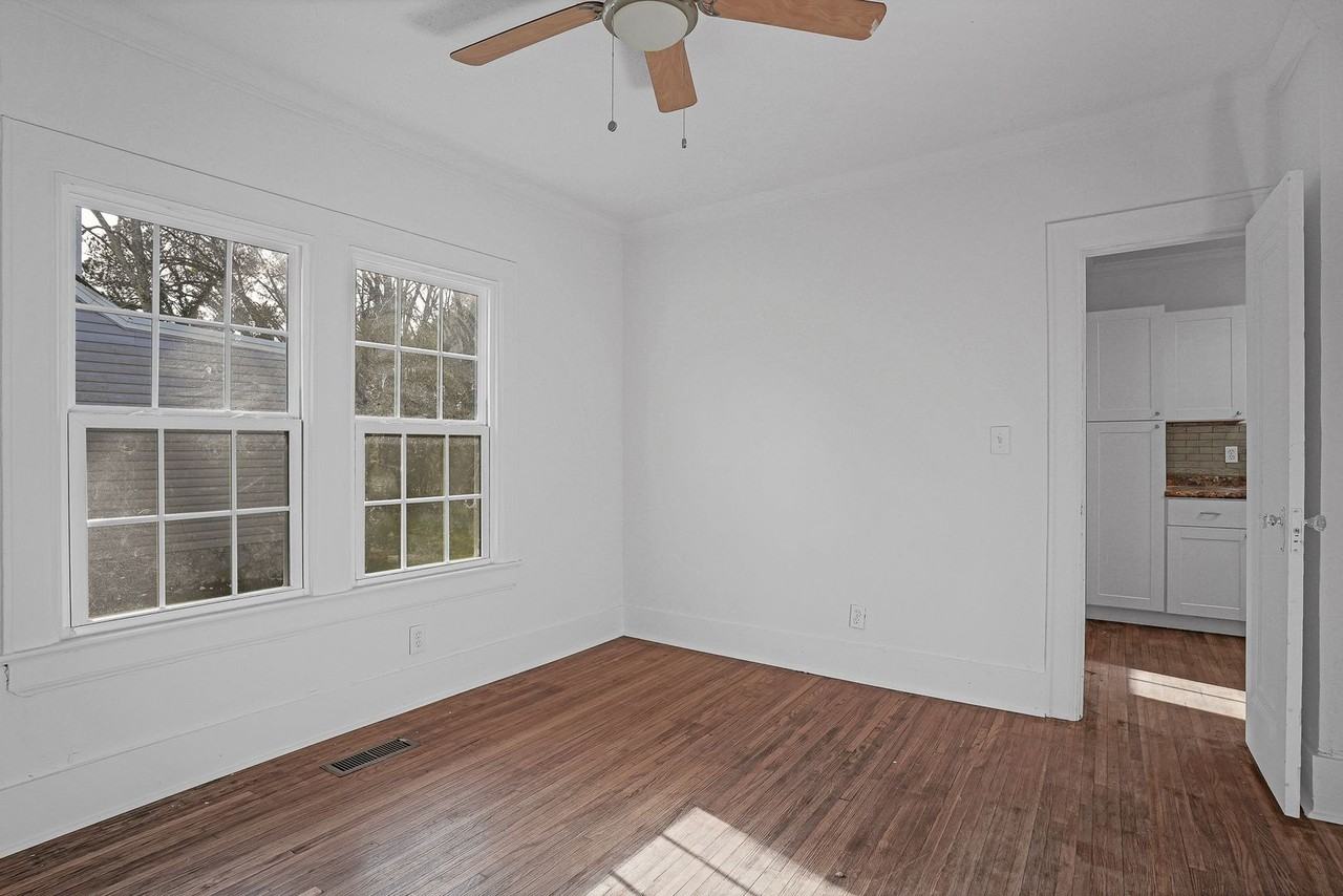 409 Booth Rd - Photo 6 of 12