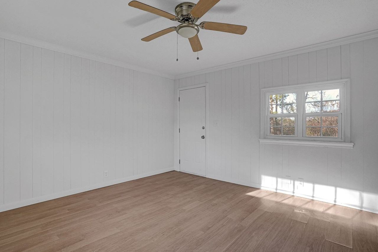409 Booth Rd