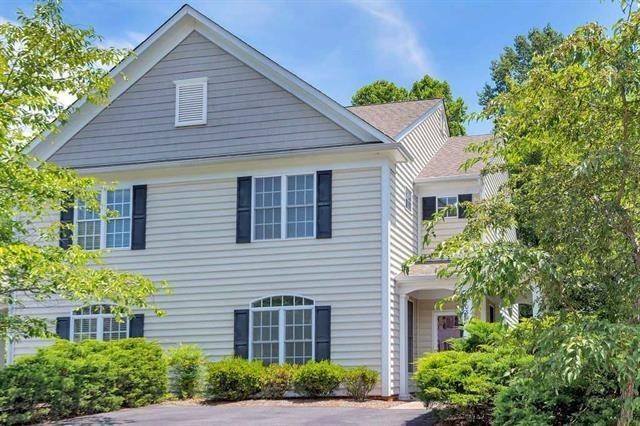 1059 Bristlecone Ln - Photo 2 of 33