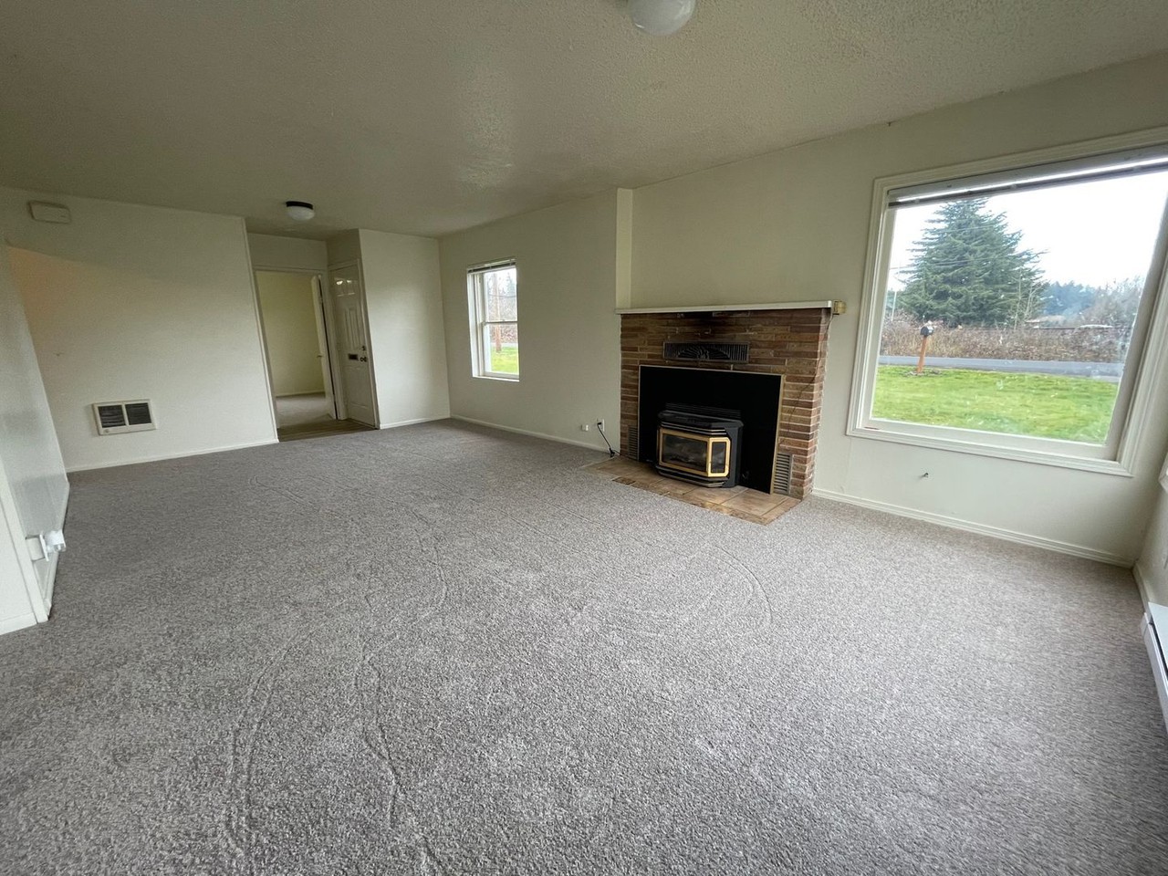 16380 Sw Shaw St - Photo 2 of 11
