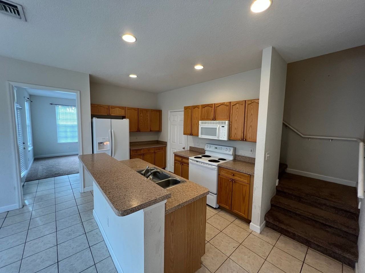 4016 Colleton Ct - Photo 6 of 13