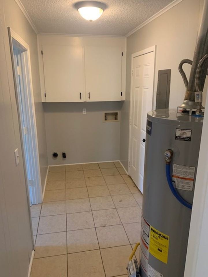 1163 N Eshman Ave - Photo 5 of 11