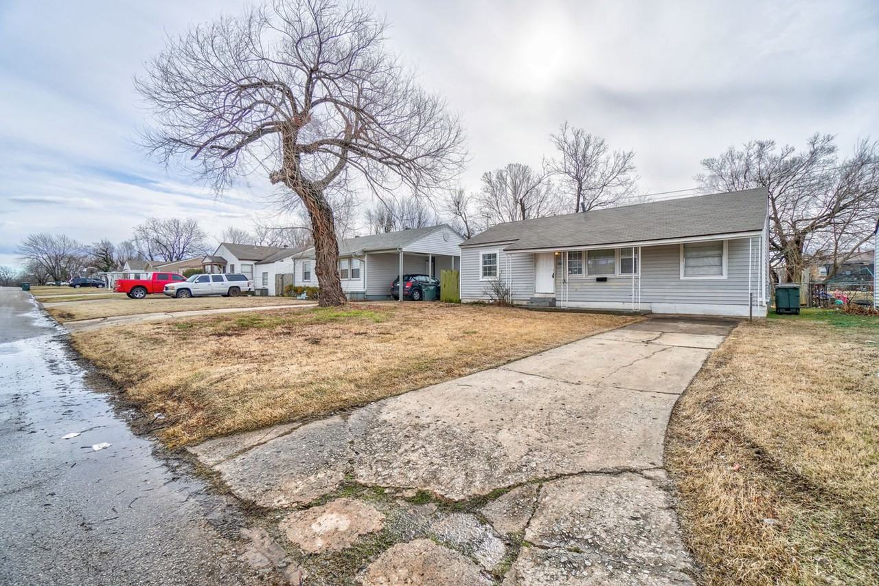 3900 Mallard Dr - Photo 3 of 39