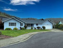 featured image of 2220 Nw Cabrillo Ct