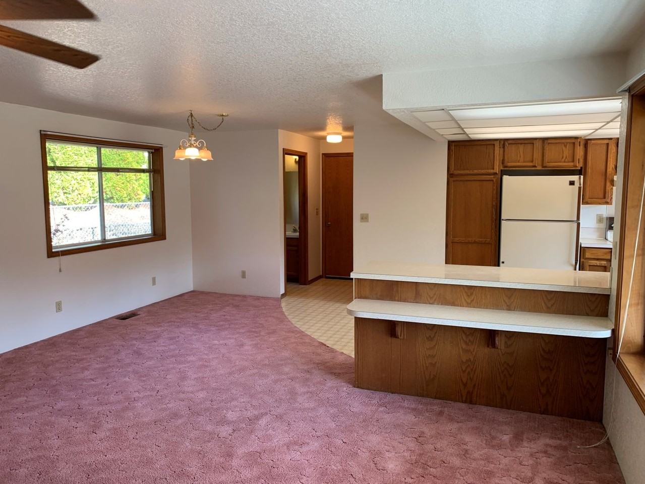 2220 Nw Cabrillo Ct - Photo 3 of 13