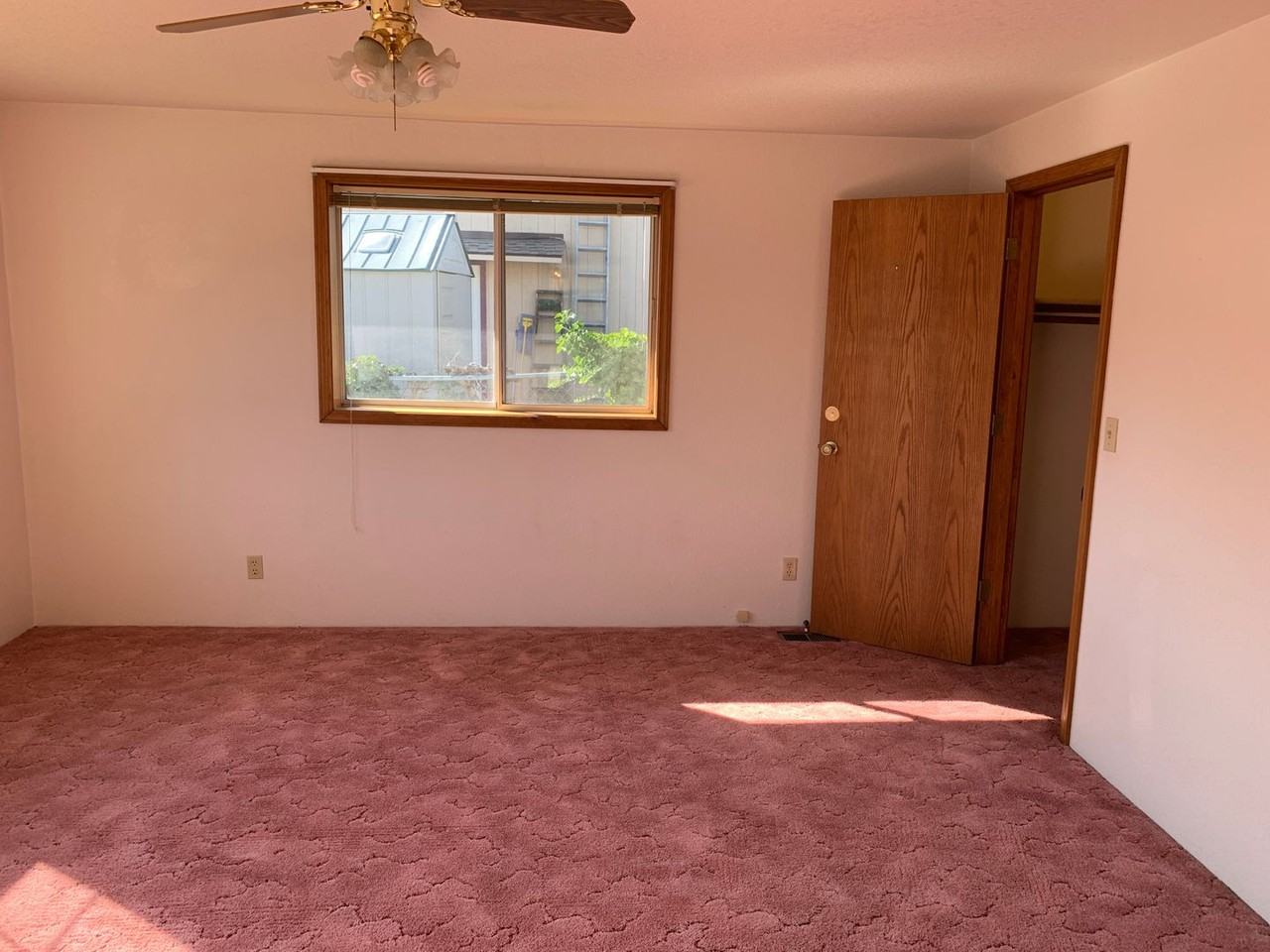 2220 Nw Cabrillo Ct - Photo 6 of 13