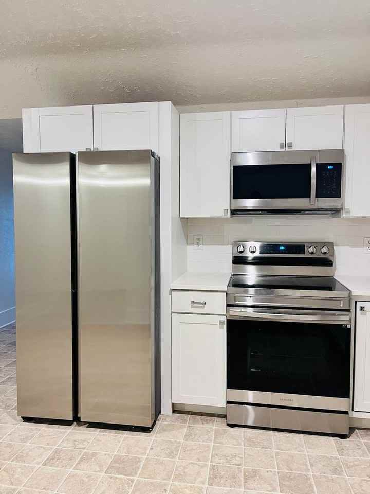 809 N 3rd Ave - Photo 6 of 23