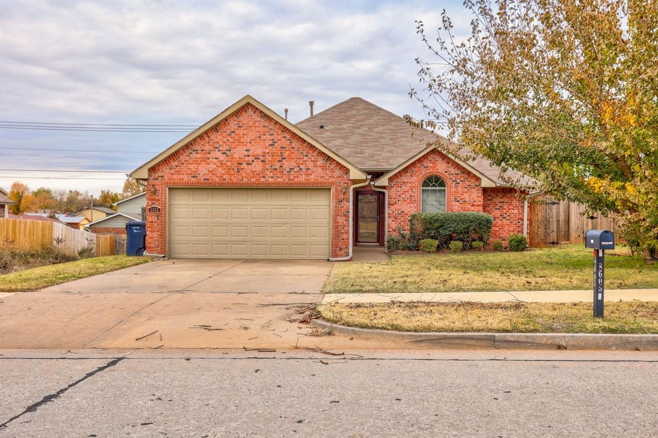 8605 Nw 85th Pl - Photo 2 of 50