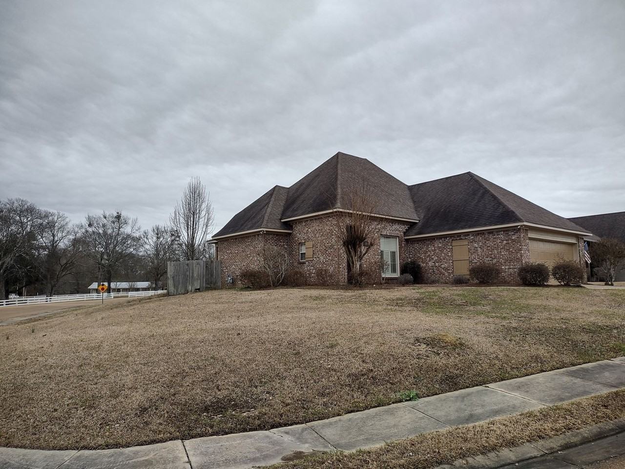 446 Ashtree Ln - Photo 6 of 9