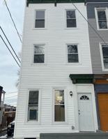 featured image of 542 Seneca St