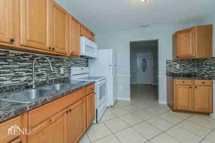 6203 Dublin Dr - Photo 2 of 17