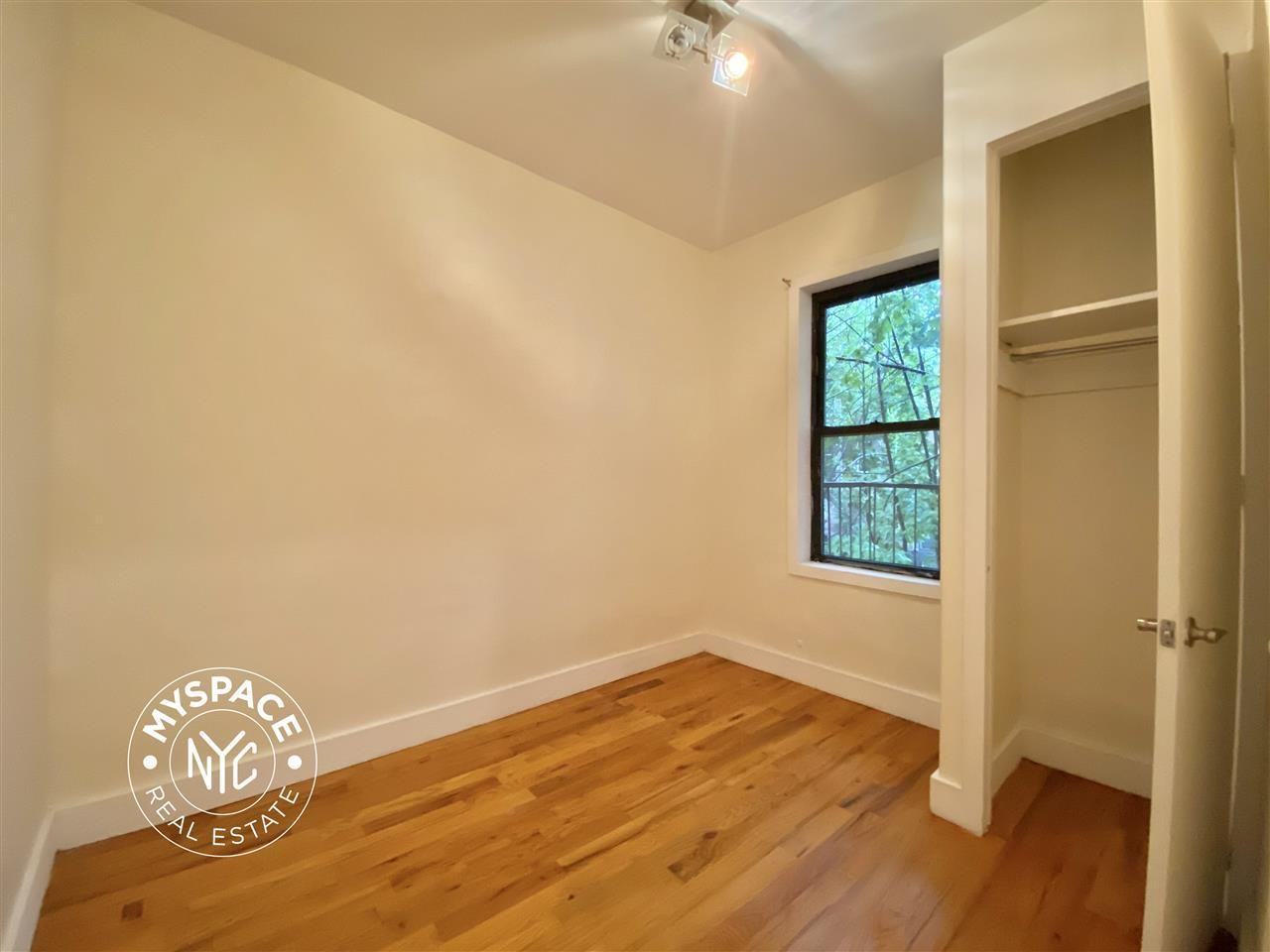711 Saint Marks Ave #1d - Photo 6 of 7