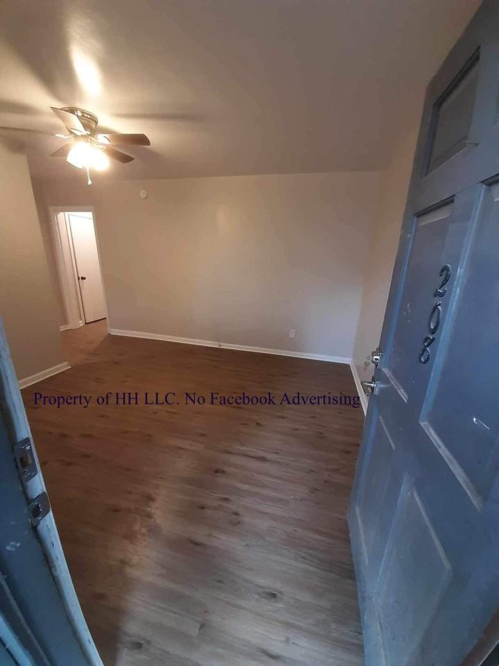 202 Dunbar St #208 - Photo 3 of 16