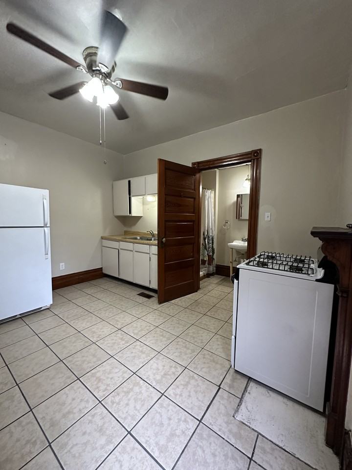 638 Main St #3 - Photo 3 of 16