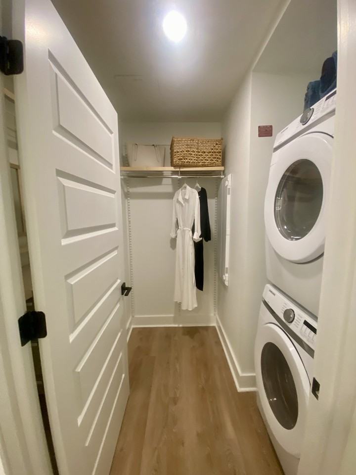 5498 Bay Center Dr #3 - Photo 7 of 27