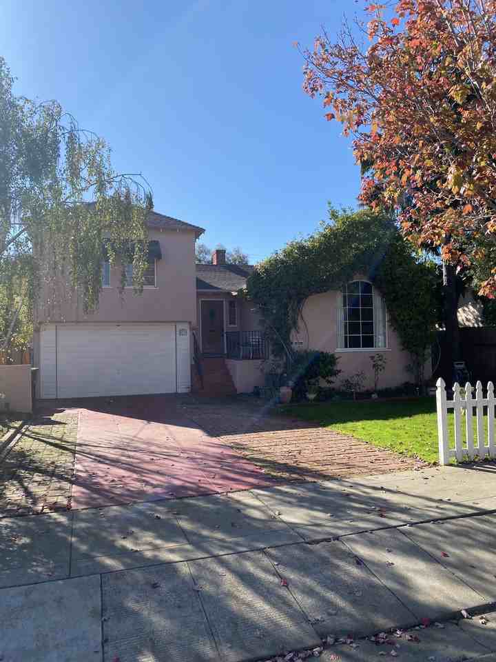 819 N Claremont St #NA - Photo 2 of 27