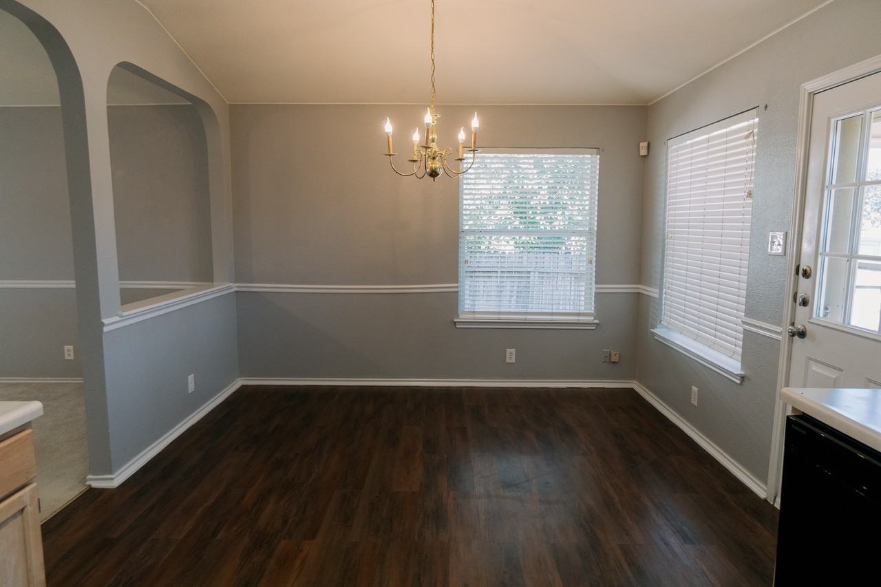 10610 Tiger Way #NA - Photo 6 of 27
