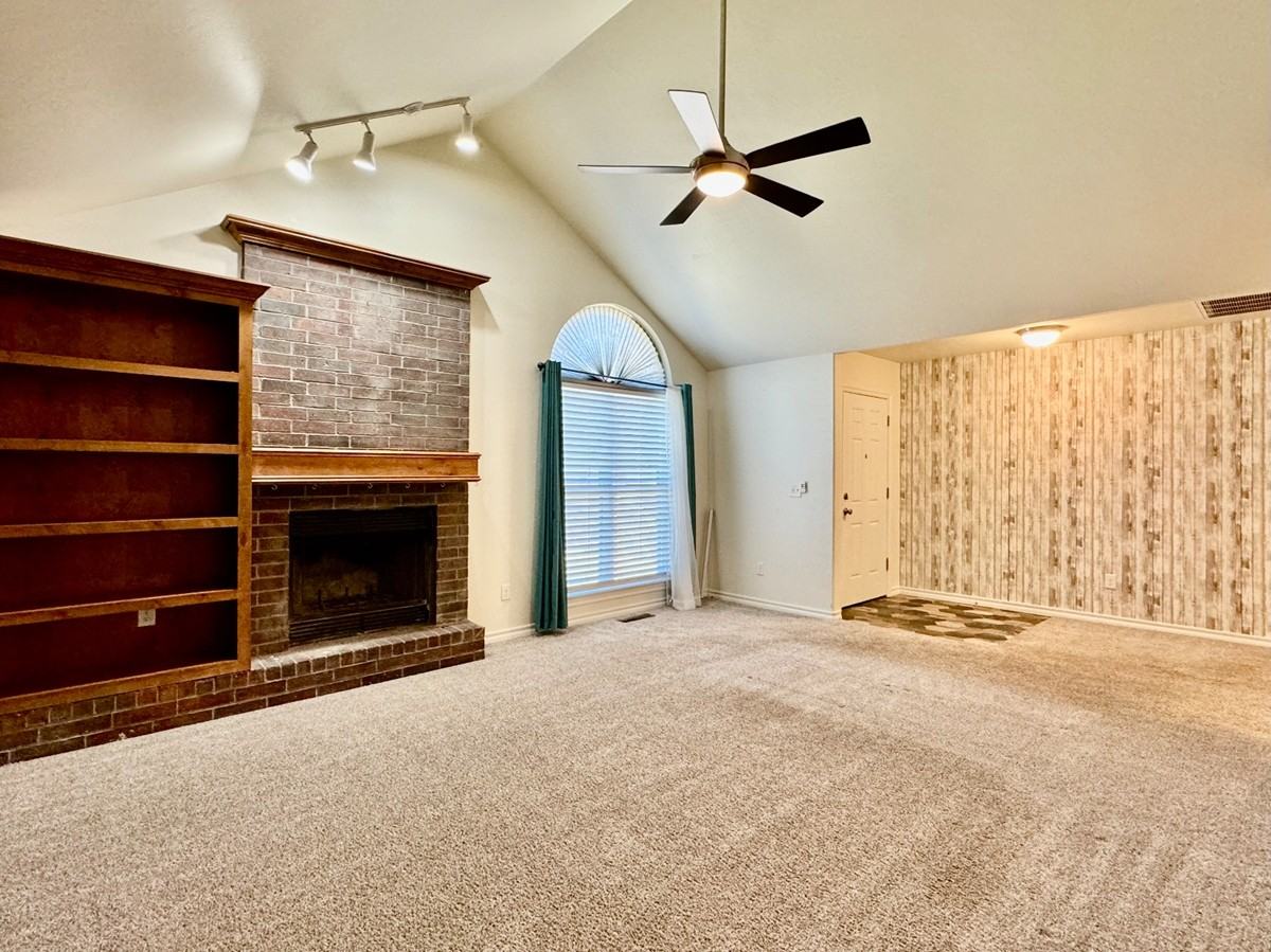 308 N Lockeport Dr #1 - Photo 2 of 22