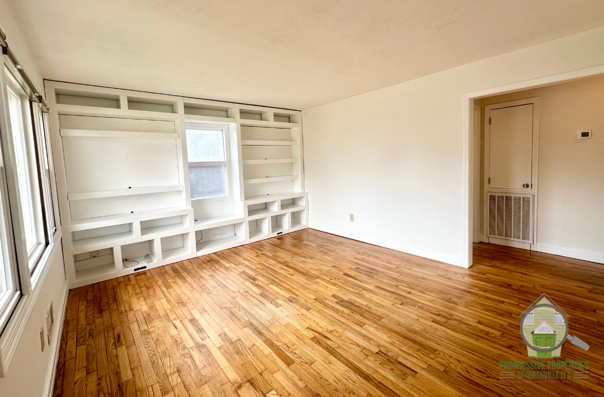 107 Sycamore Dr #1 - Photo 3 of 11