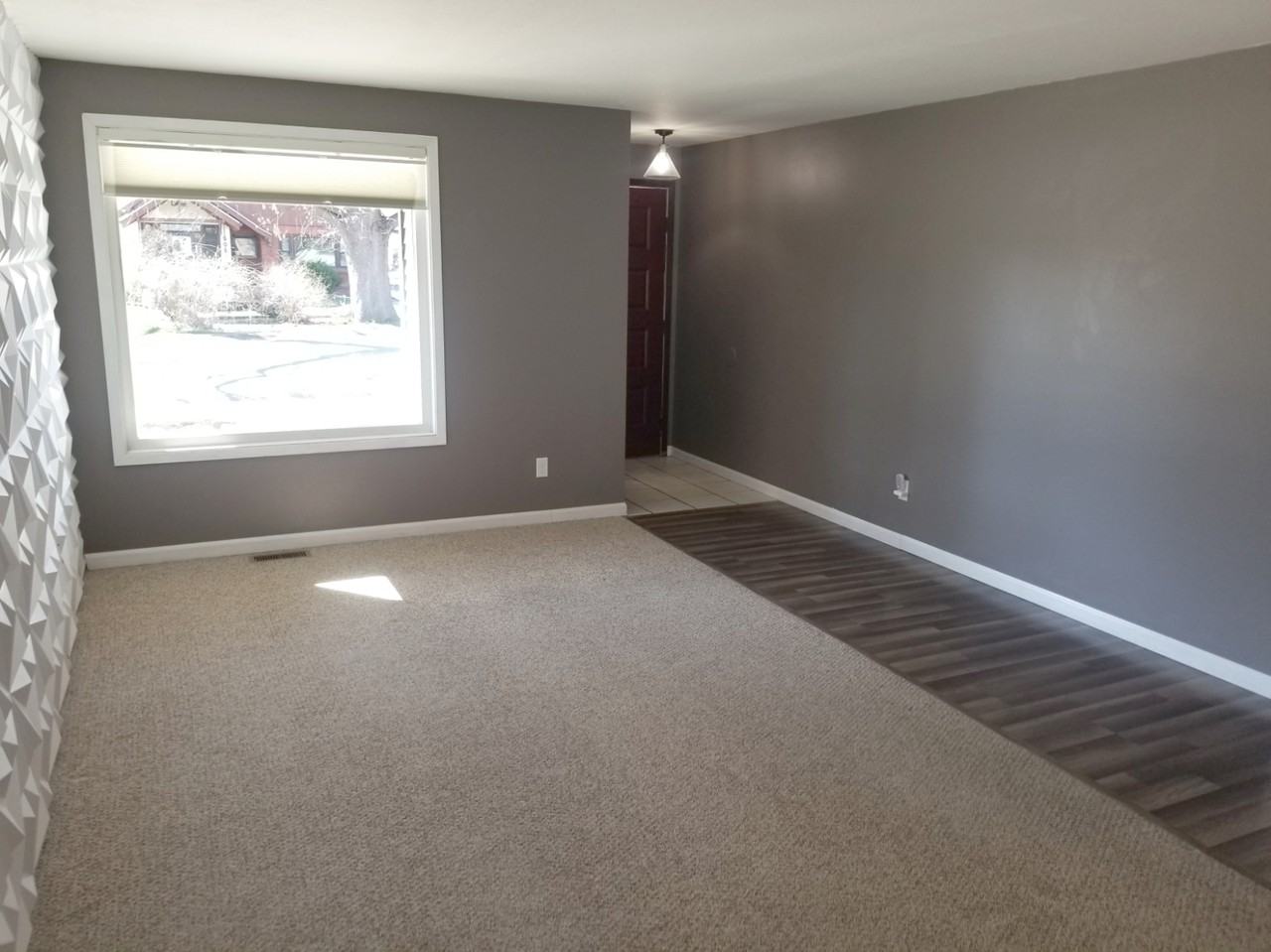 510 S Phillippi St #1 - Photo 5 of 25