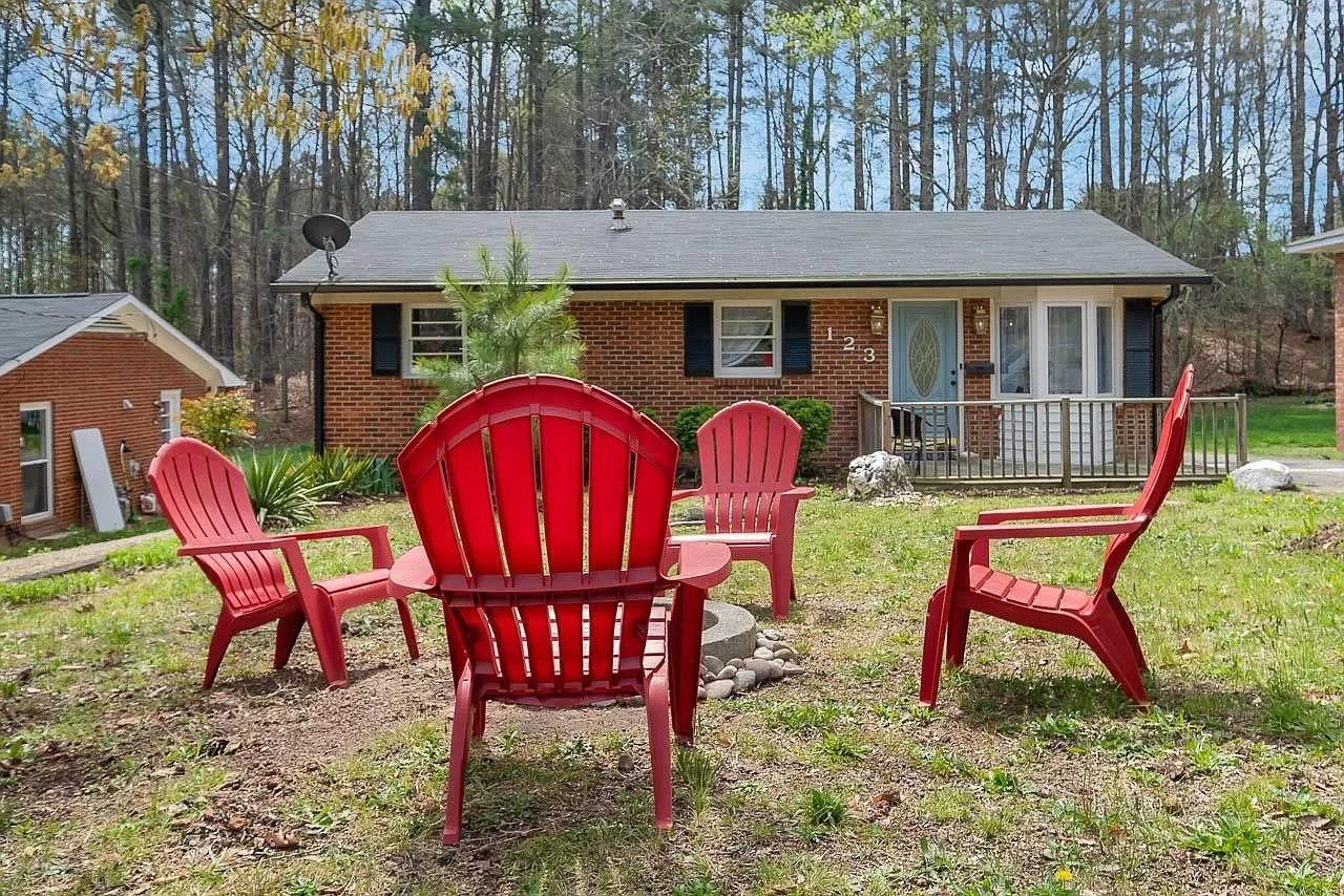 123 Archdale Dr - Photo 2 of 26