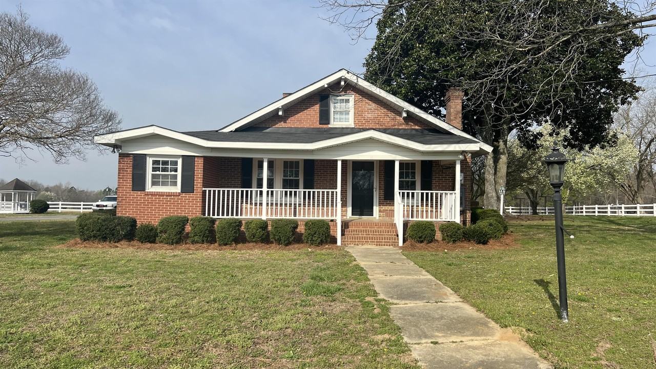 7711 Christian Light Rd, Fuquay Varina, NC 27526, USA 2 unit Rentals Zumper