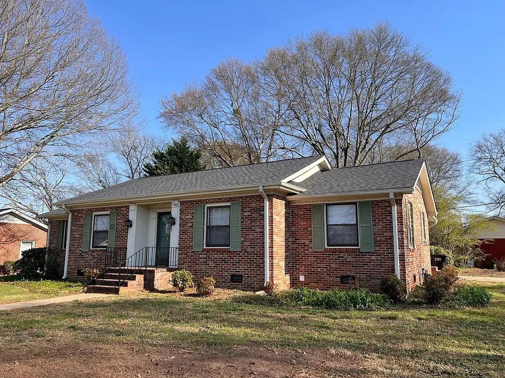 102 Woodcliff Ct #1 - Photo 2 of 30