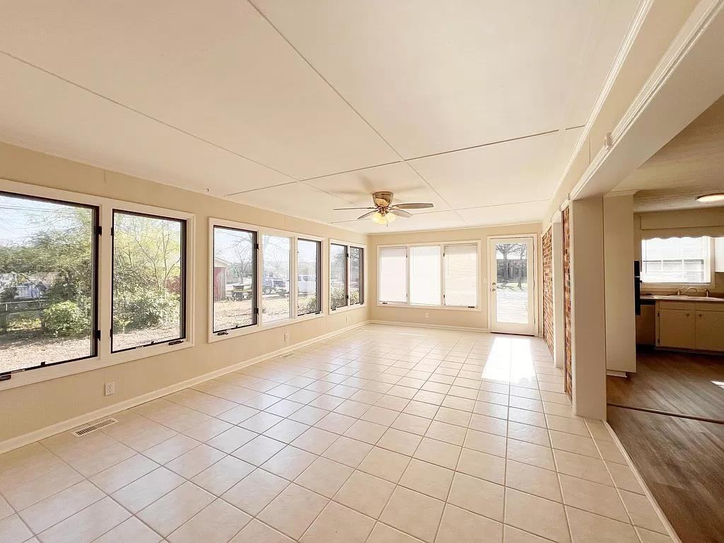 102 Woodcliff Ct #1 - Photo 4 of 30