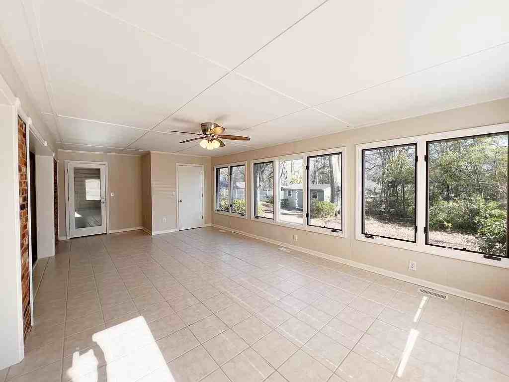 102 Woodcliff Ct #1 - Photo 6 of 30