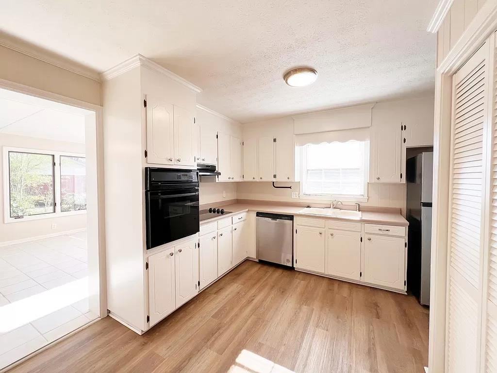 102 Woodcliff Ct #1 - Photo 7 of 30