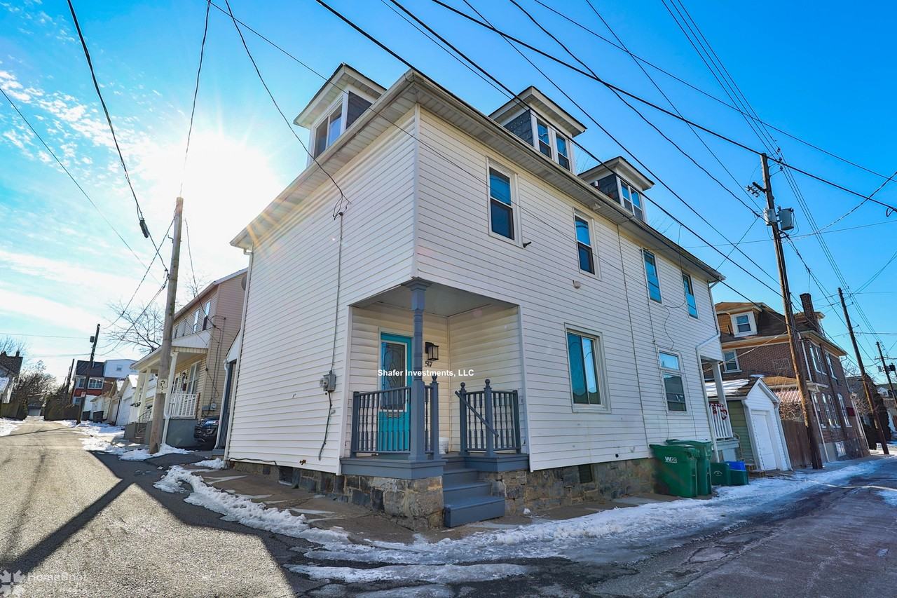 517 Schaffer St #1 - Photo 2 of 35