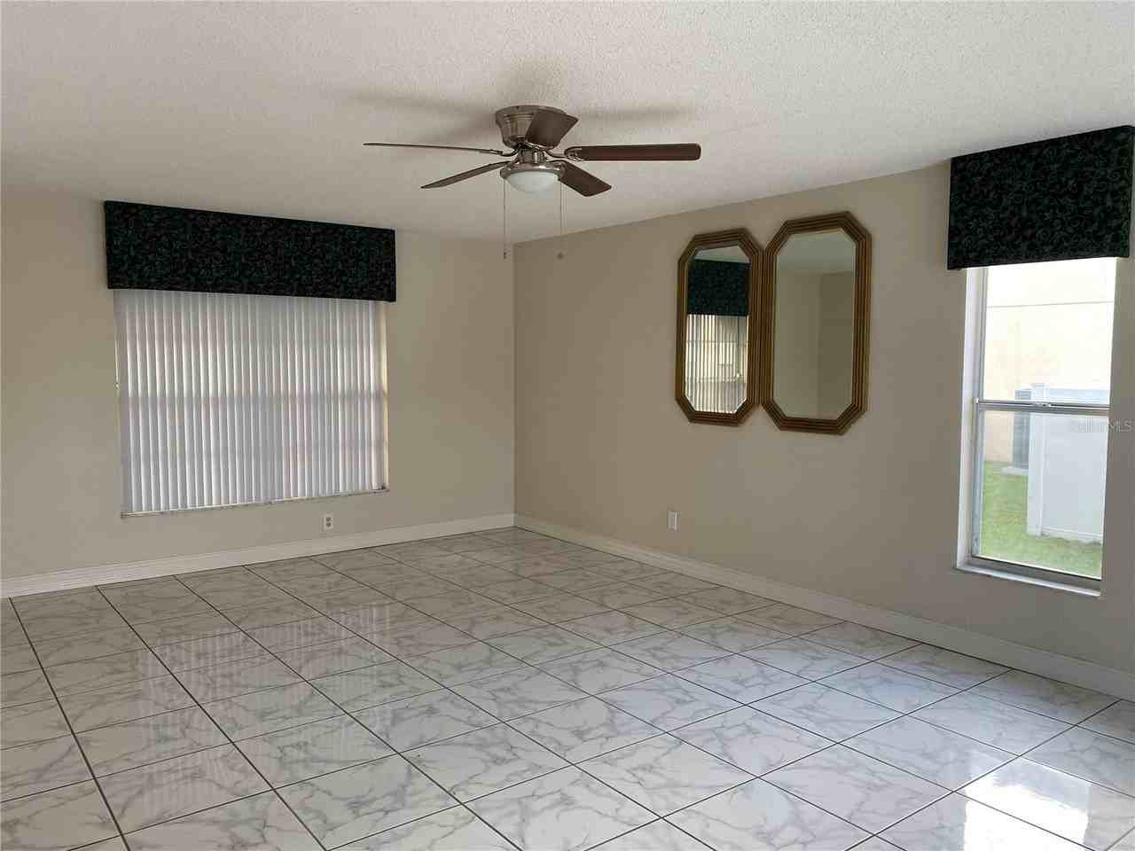 14541 Huntingfield Dr #1 - Photo 5 of 10