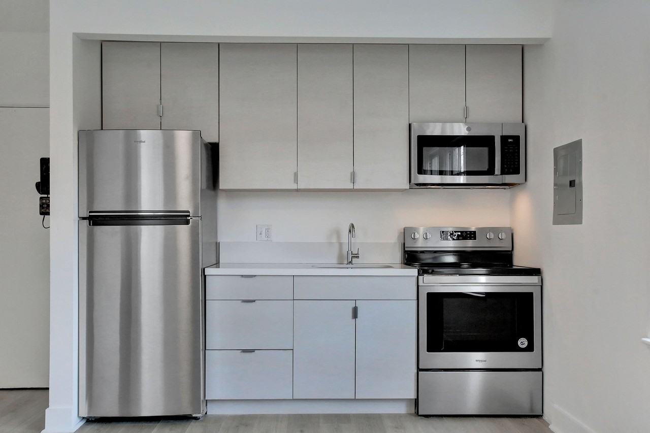 Lynnwood Apartments! - Photo 5 of 26