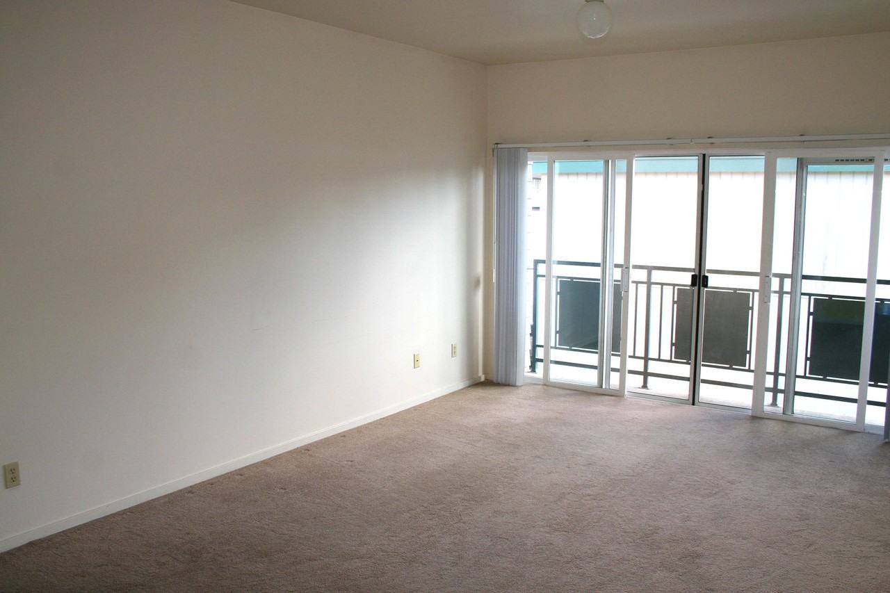 640 E. 15th Ave. - Photo 3 of 29