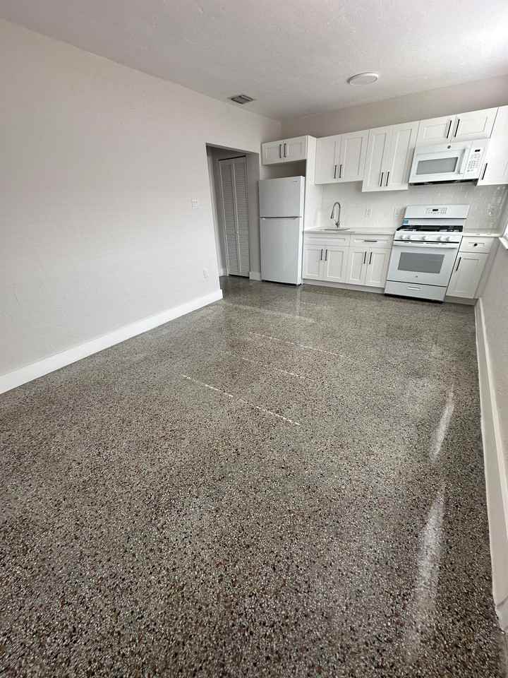 215 Southwest 18th Avenue #215-2 - Photo 2 of 10