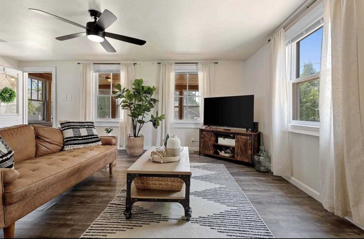 532 W 5th Ave #1 - Photo 3 of 44