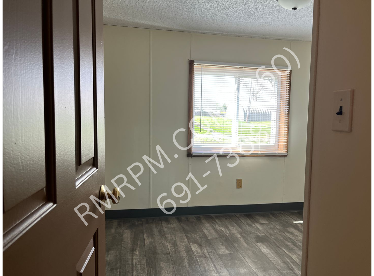 2065 East Lakeside Drive #1 - Photo 4 of 25